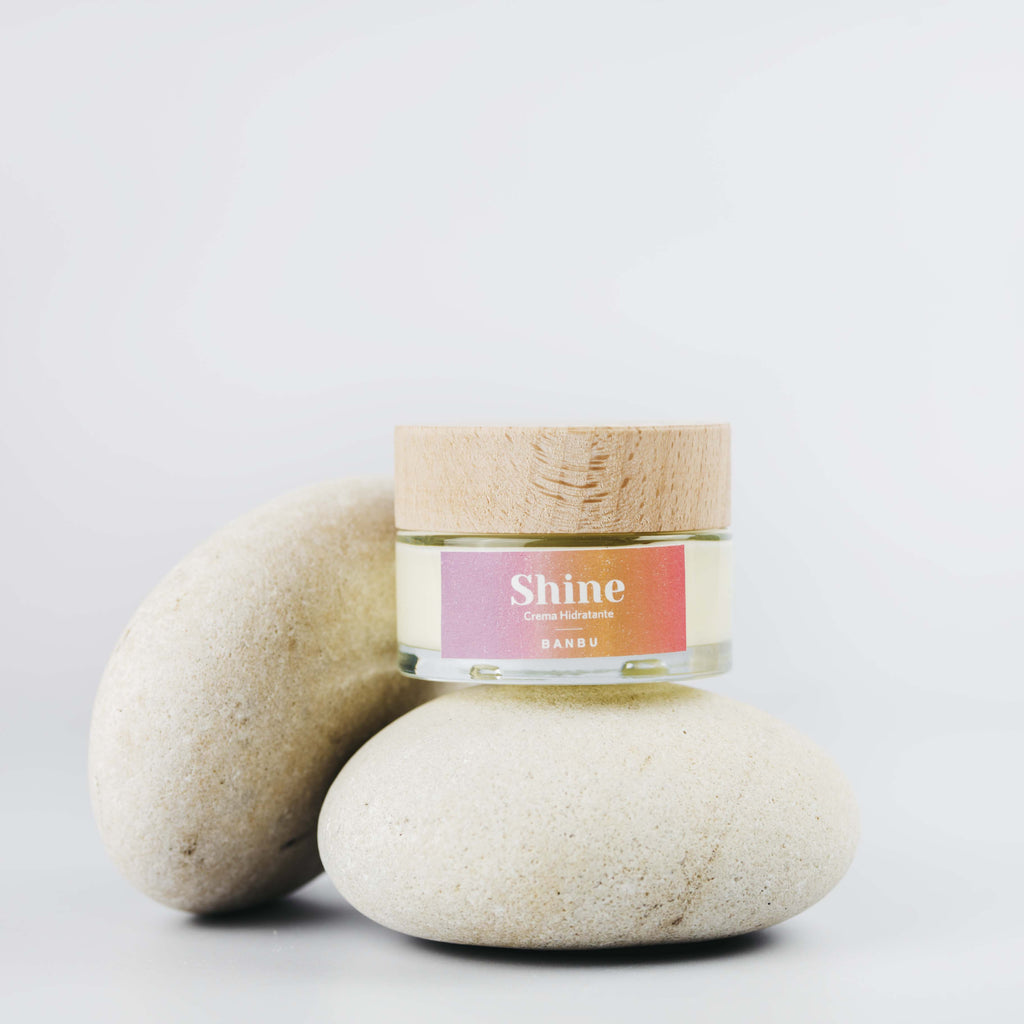 BANBU. Crema hidratante diaria  Shine
