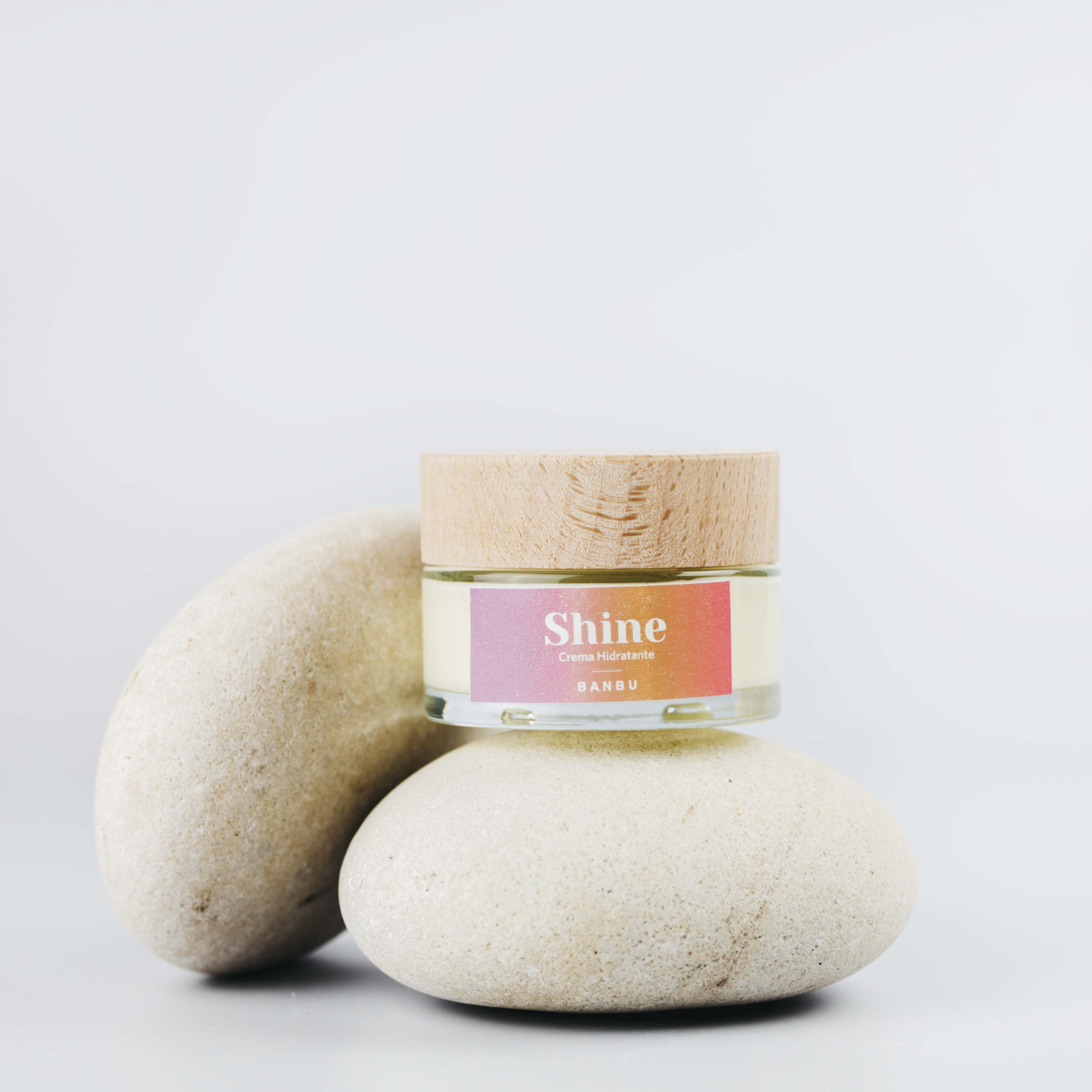 BANBU. Crema hidratante diaria  Shine